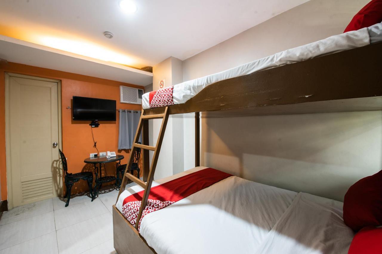 Oyo 475 Pearl Blossom Hotel Manila Kültér fotó