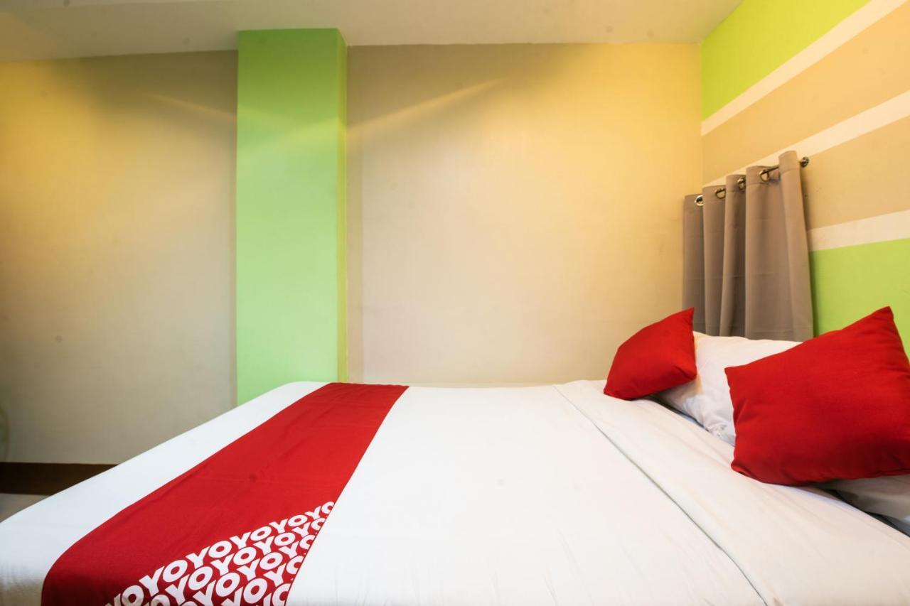Oyo 475 Pearl Blossom Hotel Manila Kültér fotó