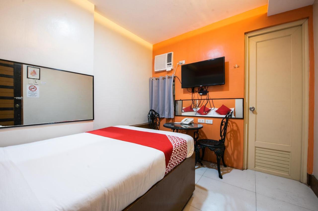 Oyo 475 Pearl Blossom Hotel Manila Kültér fotó